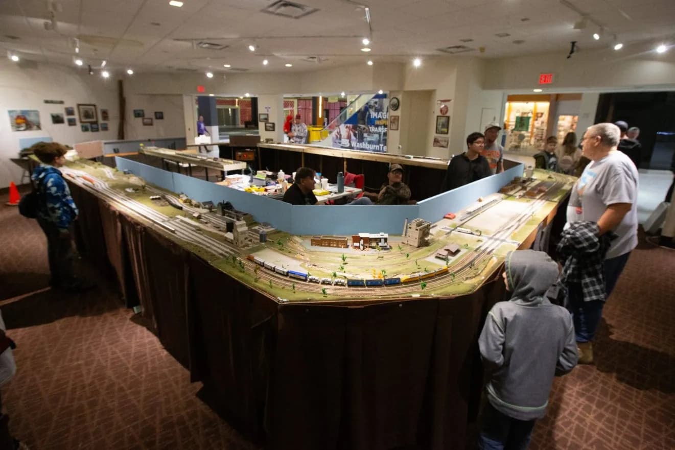 N-Trak model trains